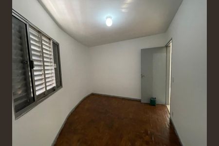 Casa à venda com 330m², 5 quartos e 6 vagas Casa à venda com 330m², 5 quartos e 6 vagasQuarto 4