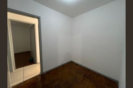 Casa à venda com 330m², 5 quartos e 6 vagas Casa à venda com 330m², 5 quartos e 6 vagasQuarto 2