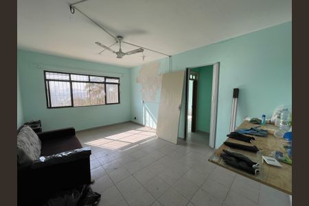 Casa à venda com 330m², 5 quartos e 6 vagas Casa à venda com 330m², 5 quartos e 6 vagasQuarto 1