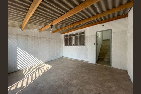 Casa à venda com 330m², 5 quartos e 6 vagas Casa à venda com 330m², 5 quartos e 6 vagasGaragem