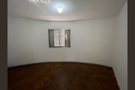 Casa à venda com 330m², 5 quartos e 6 vagas Casa à venda com 330m², 5 quartos e 6 vagasQuarto 4