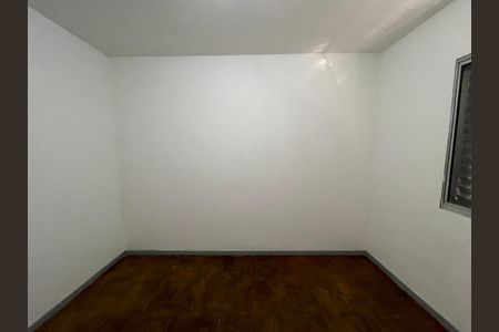 Casa à venda com 330m², 5 quartos e 6 vagas Casa à venda com 330m², 5 quartos e 6 vagasQuarto 4