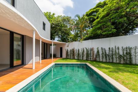 Casa à venda com 375m², 4 quartos e 3 vagas Casa à venda com 375m², 4 quartos e 3 vagasFoto 06
