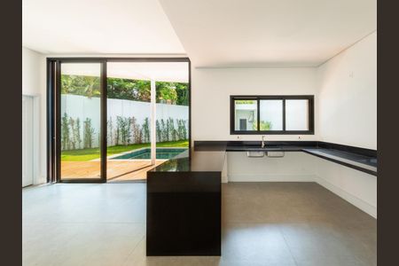 Casa à venda com 375m², 4 quartos e 3 vagas Casa à venda com 375m², 4 quartos e 3 vagasFoto 03