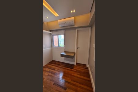 Apartamento para alugar com 119m², 3 quartos e 3 vagas