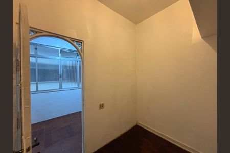 Apartamento à venda com 200m², 4 quartos e 1 vaga Apartamento à venda com 200m², 4 quartos e 1 vagaQuarto de Serviço