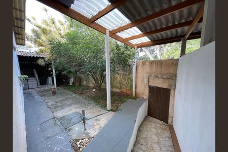 Casa à venda com 70m², 4 quartos e 2 vagas Casa à venda com 70m², 4 quartos e 2 vagasQuintal