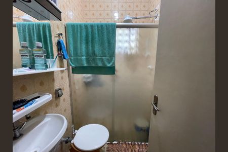 Casa à venda com 70m², 4 quartos e 2 vagas Casa à venda com 70m², 4 quartos e 2 vagasBanheiro