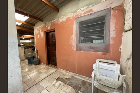 Casa à venda com 70m², 4 quartos e 2 vagas Casa à venda com 70m², 4 quartos e 2 vagasEdícula