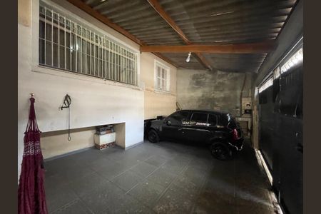 Casa à venda com 70m², 4 quartos e 2 vagas Casa à venda com 70m², 4 quartos e 2 vagasGaragem
