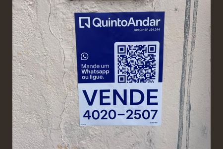 Casa à venda com 70m², 4 quartos e 2 vagas Casa à venda com 70m², 4 quartos e 2 vagasPlaquinha