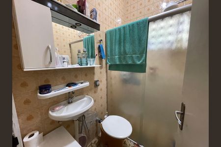 Casa à venda com 70m², 4 quartos e 2 vagas Casa à venda com 70m², 4 quartos e 2 vagasBanheiro