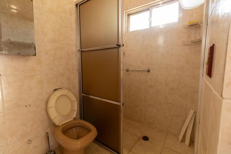 Casa à venda com 250m², 4 quartos e 6 vagas Casa à venda com 250m², 4 quartos e 6 vagas Casa 2 - Banheiro da Suíte