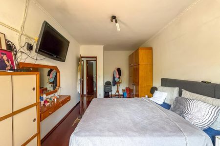 Casa à venda com 260m², 3 quartos e 3 vagas Casa à venda com 260m², 3 quartos e 3 vagasQuarto 3