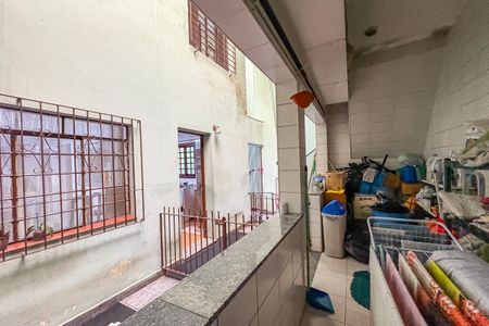 Casa à venda com 260m², 3 quartos e 3 vagas Casa à venda com 260m², 3 quartos e 3 vagasÁrea de Serviço