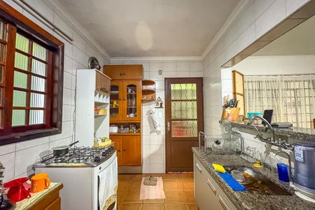 Casa à venda com 260m², 3 quartos e 3 vagas Casa à venda com 260m², 3 quartos e 3 vagasCozinha