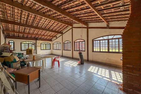 Casa à venda com 260m², 3 quartos e 3 vagas Casa à venda com 260m², 3 quartos e 3 vagasCobertura