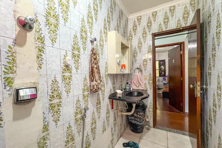 Casa à venda com 260m², 3 quartos e 3 vagas Casa à venda com 260m², 3 quartos e 3 vagasBanheiro