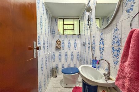 Casa à venda com 260m², 3 quartos e 3 vagas Casa à venda com 260m², 3 quartos e 3 vagasBanheiro