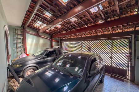 Casa à venda com 260m², 3 quartos e 3 vagas Casa à venda com 260m², 3 quartos e 3 vagasÁrea comum