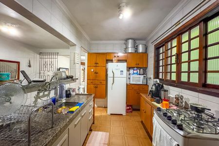 Casa à venda com 260m², 3 quartos e 3 vagas Casa à venda com 260m², 3 quartos e 3 vagasCozinha