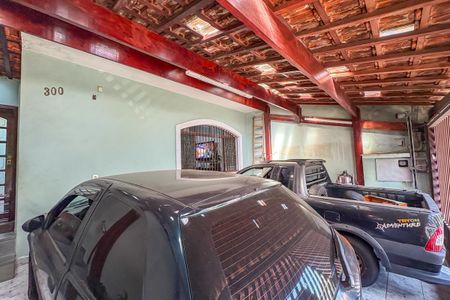 Casa à venda com 260m², 3 quartos e 3 vagas Casa à venda com 260m², 3 quartos e 3 vagasÁrea comum