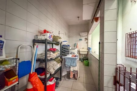 Casa à venda com 260m², 3 quartos e 3 vagas Casa à venda com 260m², 3 quartos e 3 vagasÁrea de Serviço