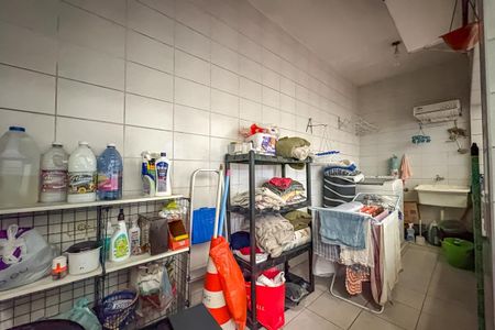 Casa à venda com 260m², 3 quartos e 3 vagas Casa à venda com 260m², 3 quartos e 3 vagasÁrea de Serviço