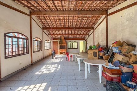 Casa à venda com 260m², 3 quartos e 3 vagas Casa à venda com 260m², 3 quartos e 3 vagasCobertura