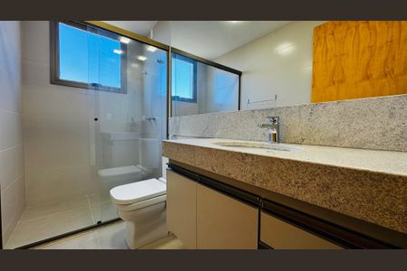 Casa de condomínio à venda com 1000m², 4 quartos e 6 vagas