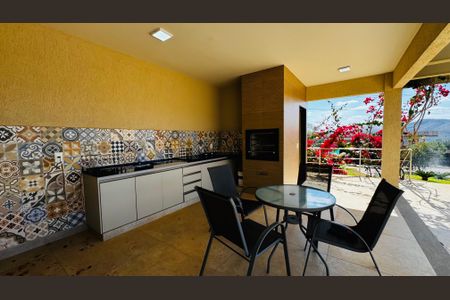 Casa de condomínio à venda com 1000m², 4 quartos e 6 vagas