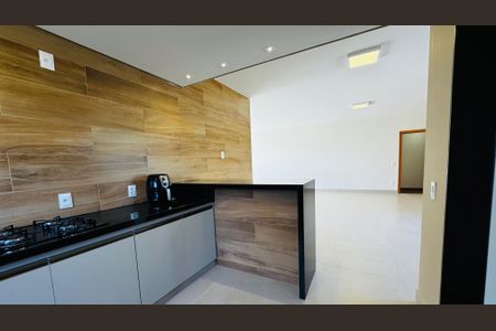 Casa de condomínio à venda com 1000m², 4 quartos e 6 vagas