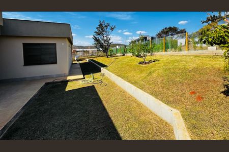 Casa de condomínio à venda com 1000m², 4 quartos e 6 vagas