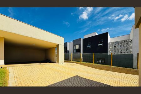 Casa de condomínio à venda com 1000m², 4 quartos e 6 vagas