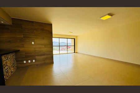 Casa de condomínio à venda com 1000m², 4 quartos e 6 vagas