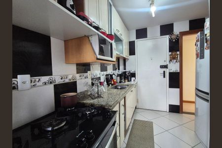 Apartamento à venda com 83m², 3 quartos e 2 vagas Apartamento à venda com 83m², 3 quartos e 2 vagasCozinha