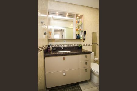 Casa à venda com 120m², 3 quartos e 3 vagas Casa à venda com 120m², 3 quartos e 3 vagasBanheiro da Suíte