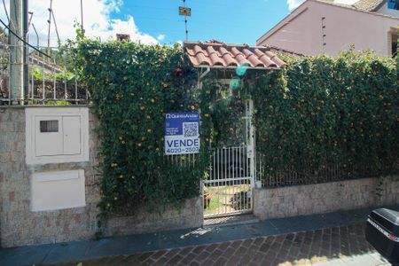 Casa à venda com 120m², 3 quartos e 3 vagas Casa à venda com 120m², 3 quartos e 3 vagasPlaquinha