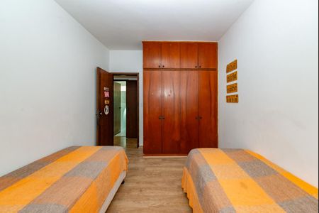 Apartamento à venda com 173m², 4 quartos e 2 vagasQuarto 2