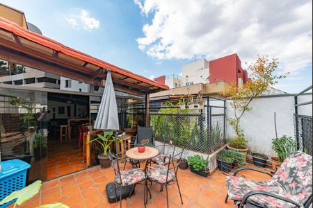 Apartamento à venda com 173m², 4 quartos e 2 vagasVaranda