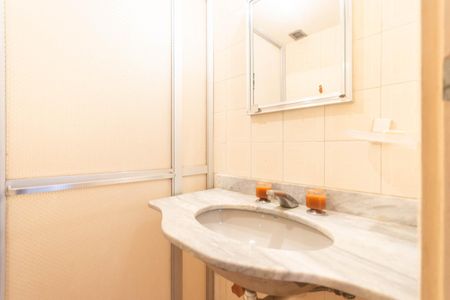 Apartamento à venda com 76m², 3 quartos e 2 vagas Apartamento à venda com 76m², 3 quartos e 2 vagasBanheiro Suíte