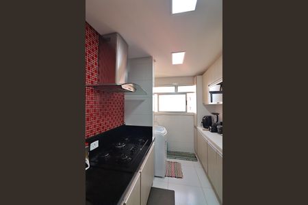 Apartamento à venda com 76m², 2 quartos e 1 vagaCozinha e Área de Serviço