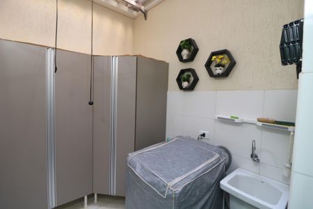 Casa de condomínio à venda com 123m², 2 quartos e 2 vagasÁrea de Serviço