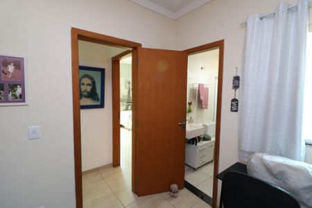 Casa de condomínio à venda com 123m², 2 quartos e 2 vagasSuíte 2