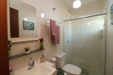 Casa de condomínio à venda com 123m², 2 quartos e 2 vagasBanheiro da Suíte 2