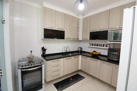 Casa de condomínio à venda com 123m², 2 quartos e 2 vagasCozinha