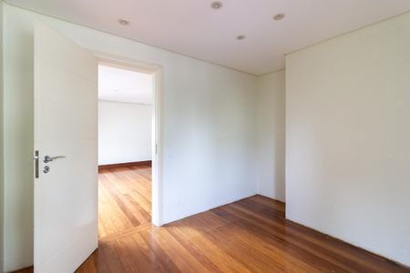 Apartamento à venda com 164m², 3 quartos e 2 vagasCloset da suíte 1