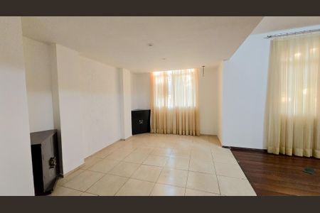 Apartamento à venda com 150m², 3 quartos e 3 vagas Apartamento à venda com 150m², 3 quartos e 3 vagasSala