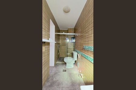 Apartamento à venda com 150m², 3 quartos e 3 vagas Apartamento à venda com 150m², 3 quartos e 3 vagasBanheiro Suite