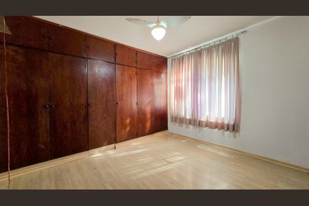 Apartamento à venda com 150m², 3 quartos e 3 vagas Apartamento à venda com 150m², 3 quartos e 3 vagasQuarto 01 - Suite